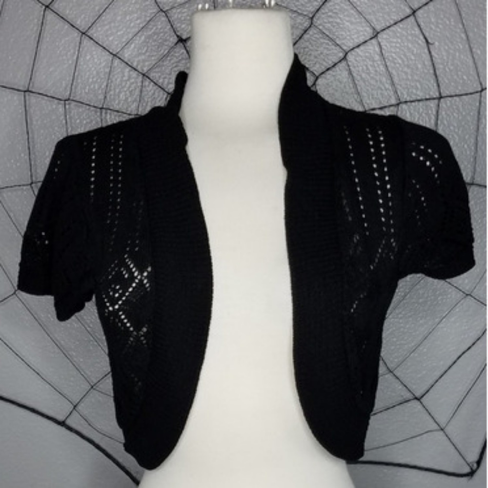 Lacy Black Cropped Short-Sleeved Cardigan